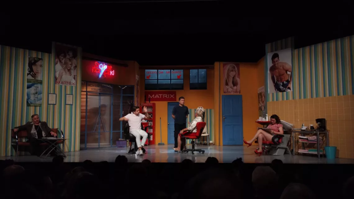 Aktorzy Teatru im. Wandy Siemaszkowej, spektakl "Szalone nożyczki"